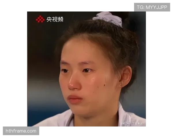 陈芋汐领奖台冷静得像雕像，逛商场那张照片把我打回凡间